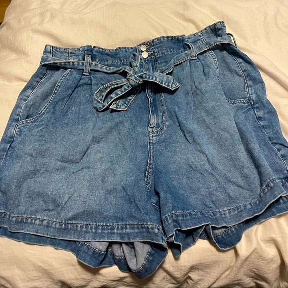 High waisted paper bag shorts - Picture 1 of 2